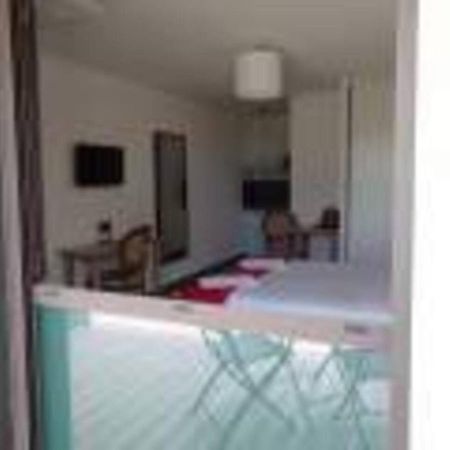 Les Jardins D'Athena Aparthotel Eguilles Luaran gambar