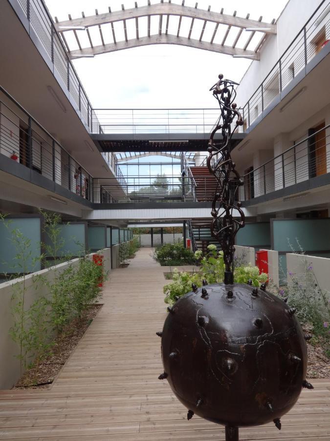 Les Jardins D'Athena Aparthotel Eguilles Luaran gambar