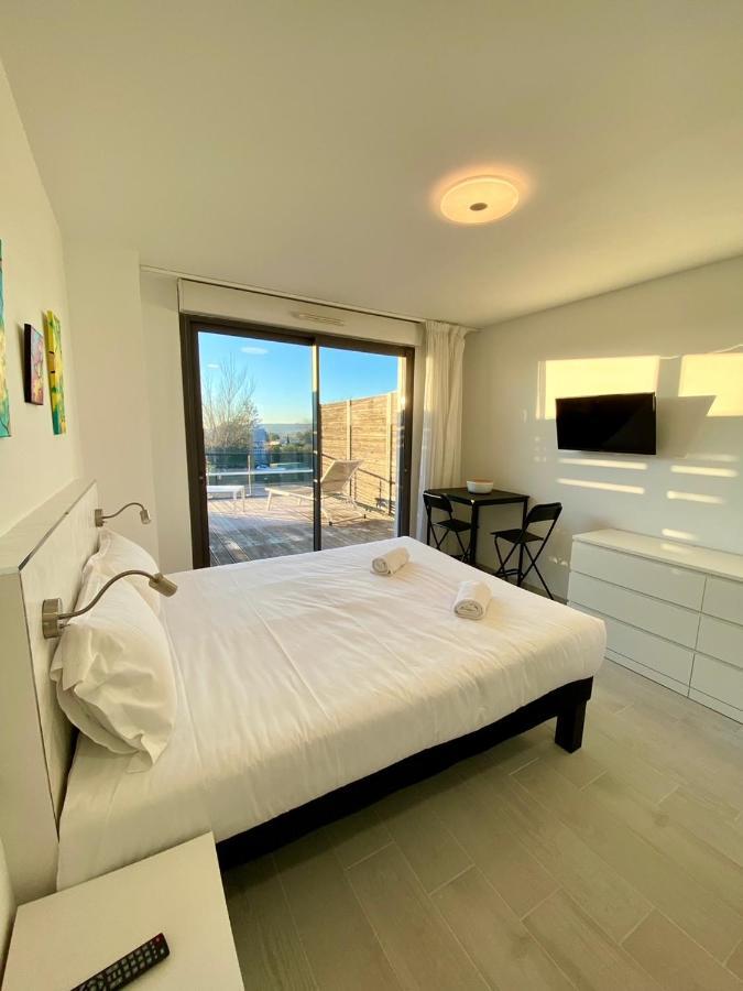 Les Jardins D'Athena Aparthotel Eguilles Luaran gambar