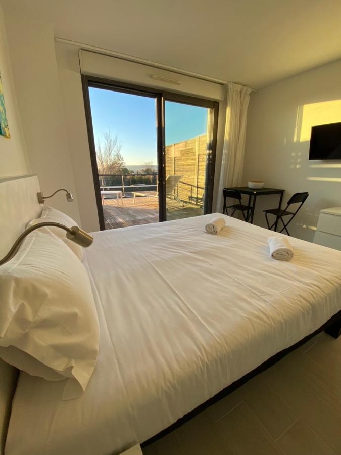 Les Jardins D'Athena Aparthotel Eguilles Luaran gambar